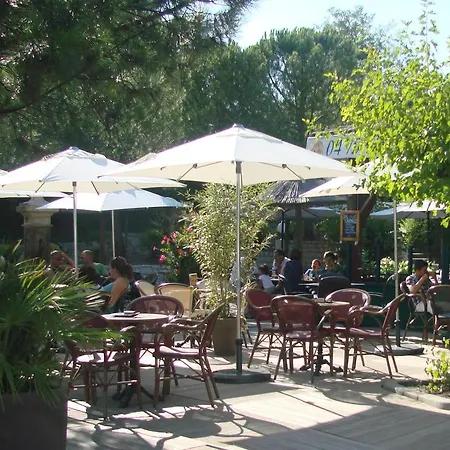 캠프장 Camping Le Grillou Rosières